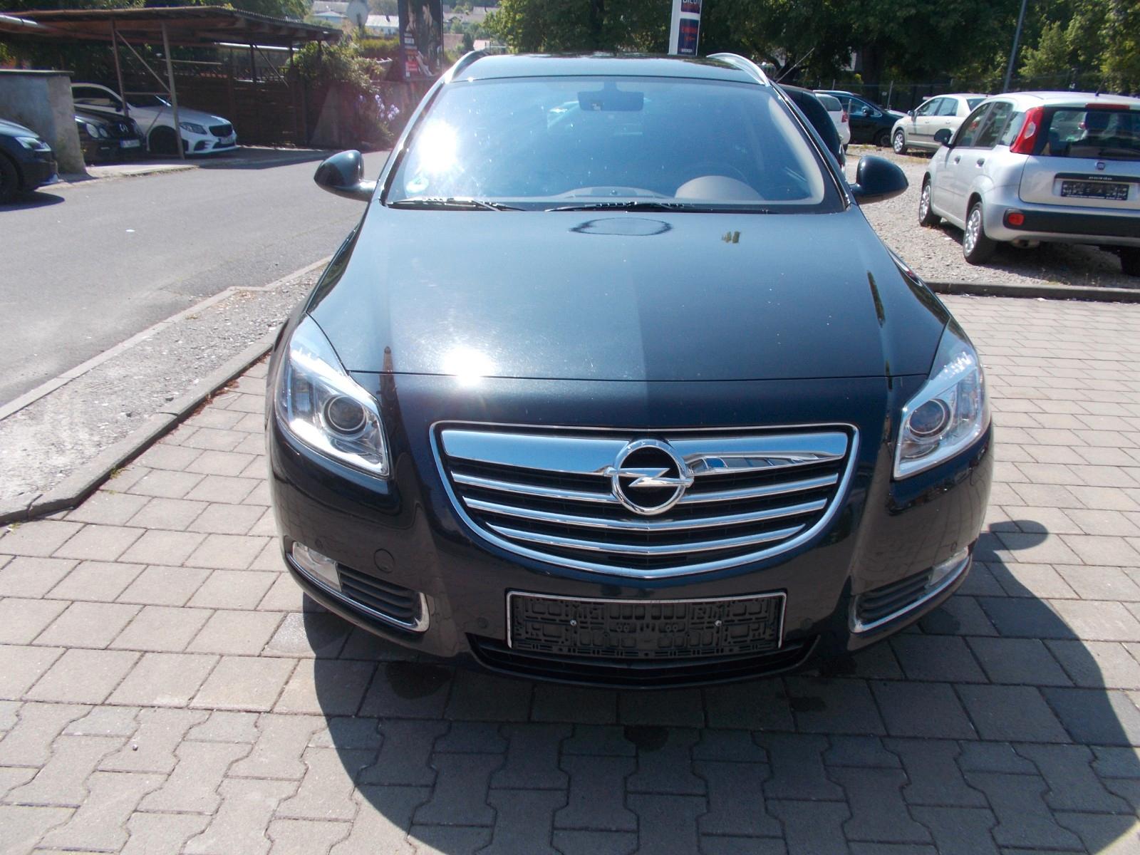Opel Insignia 2011 — engine 1.998 cm³, 220 HP (162kW)