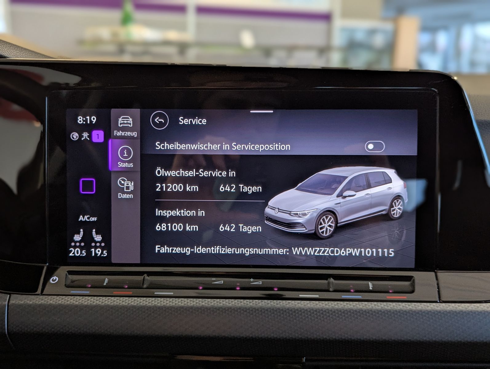 Fahrzeugabbildung Volkswagen Golf 1.5 TSI Matrix Kamera ACC Connect Plus