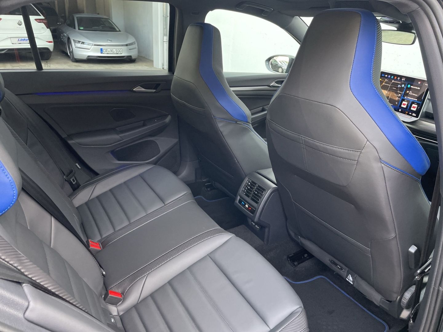 Golf R VIII 2.0 4Motion Black Edition Akrapovice