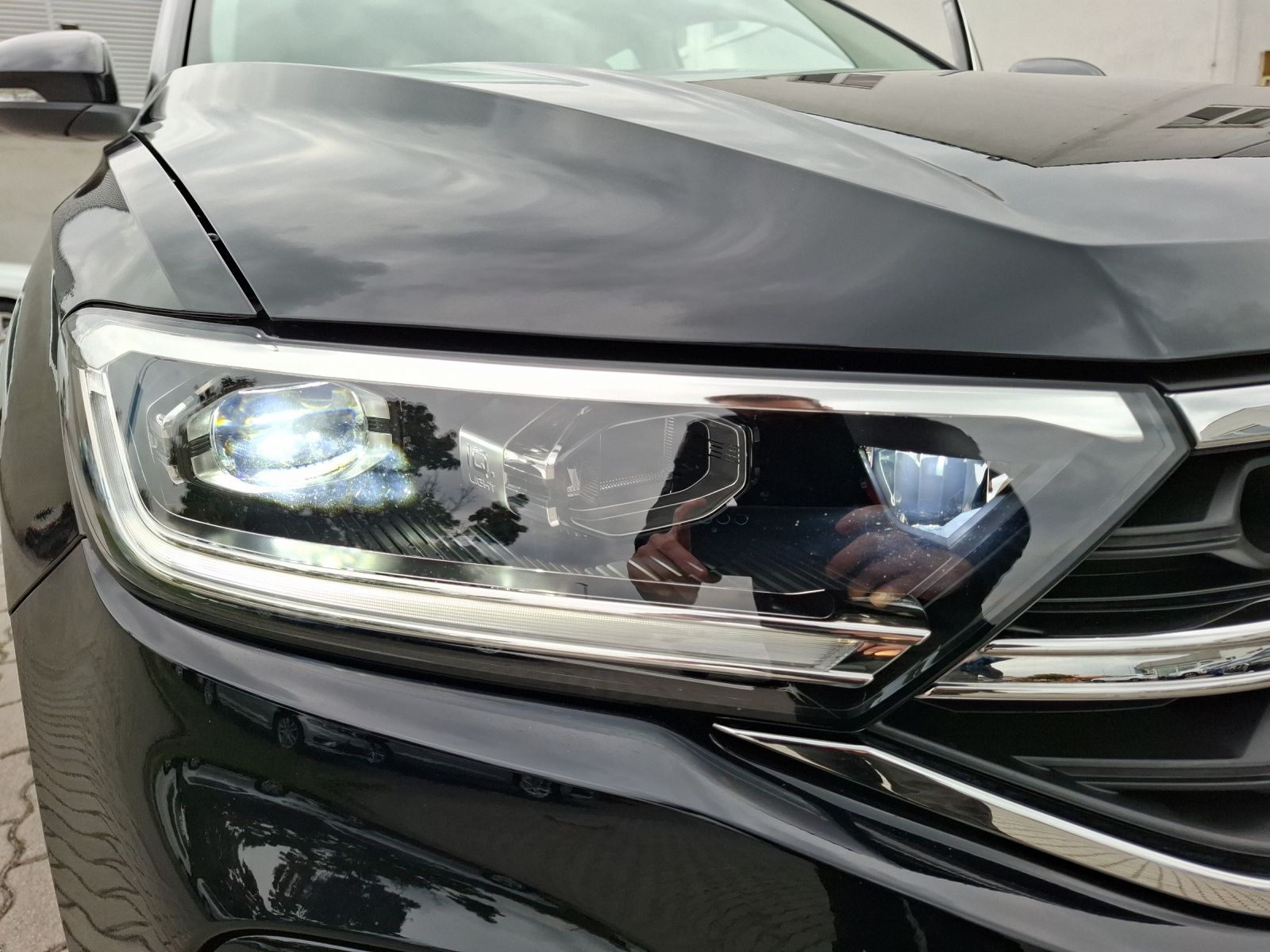 Fahrzeugabbildung Volkswagen T-Roc TSI Style LED AHK Navi AID ACC RFK SH