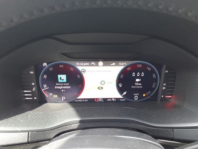 Fahrzeugabbildung SKODA Karoq 1,5 TSI Selection DSG LED ALU
