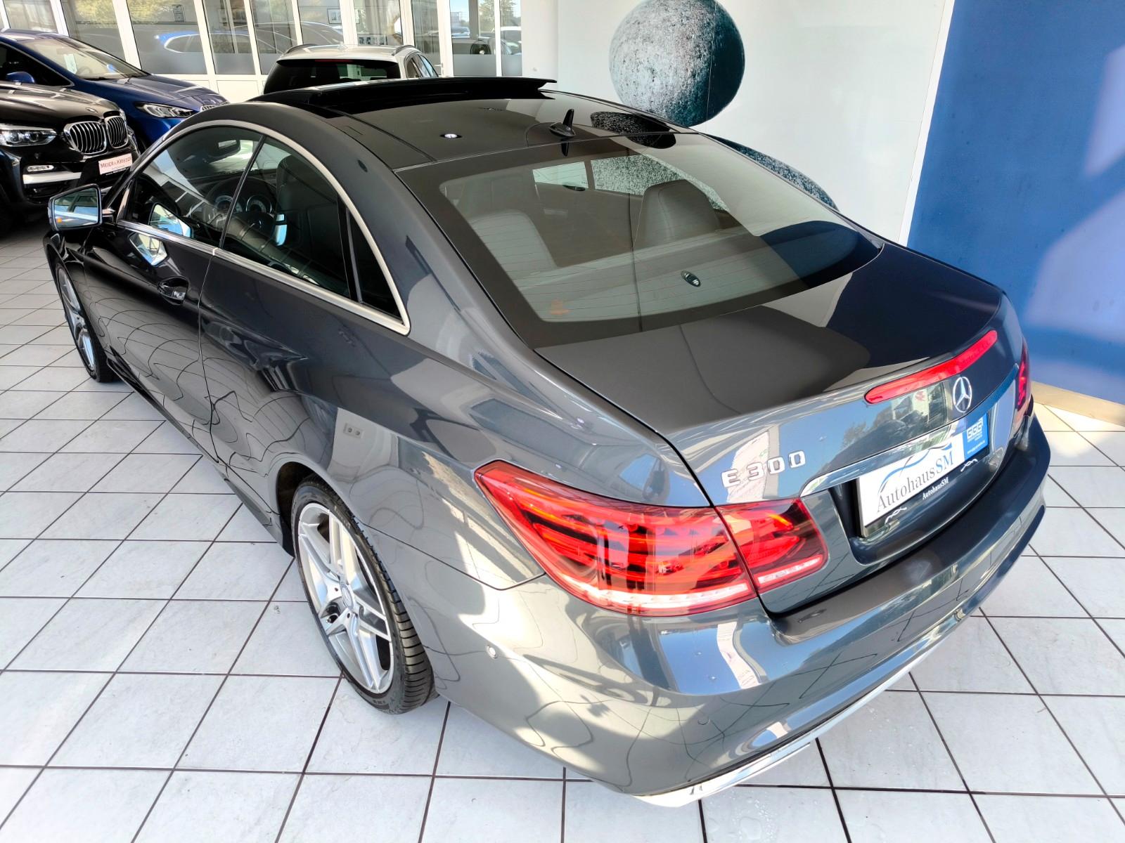 Mercedes-Benz E 300 Coupe*AMG-Paket*Panorama*2.Hand*