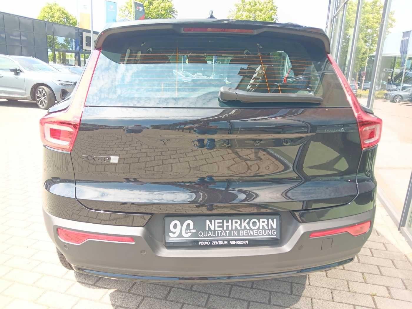 Fahrzeugabbildung Volvo EX40 Fully Electric Single M. Ext. Range Plus Bl