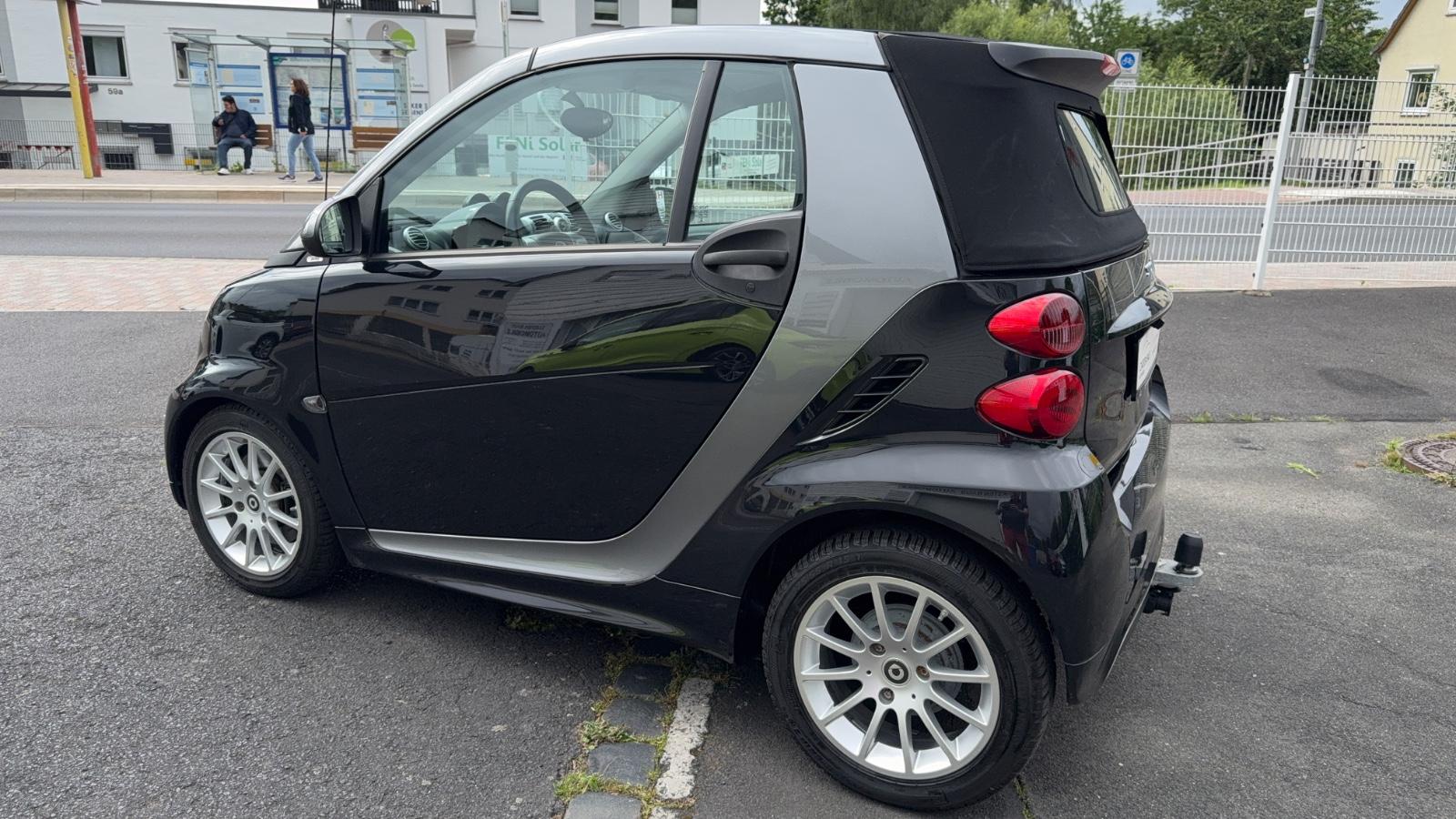 Smart fortwo cabrio  / 2 Jahre HU frei /