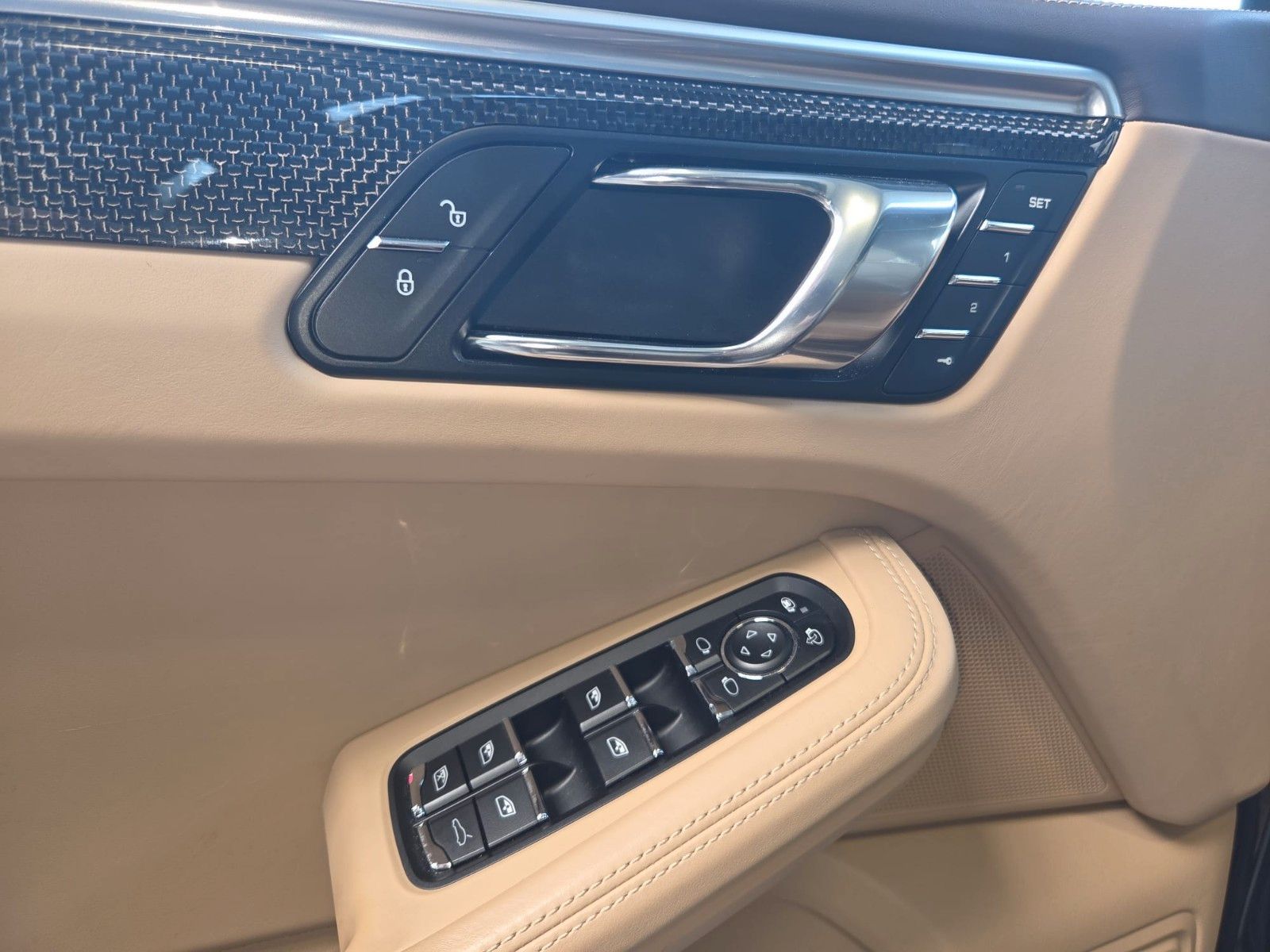 Fahrzeugabbildung Porsche Macan Turbo Scheckheft Porsche Leder exklusive