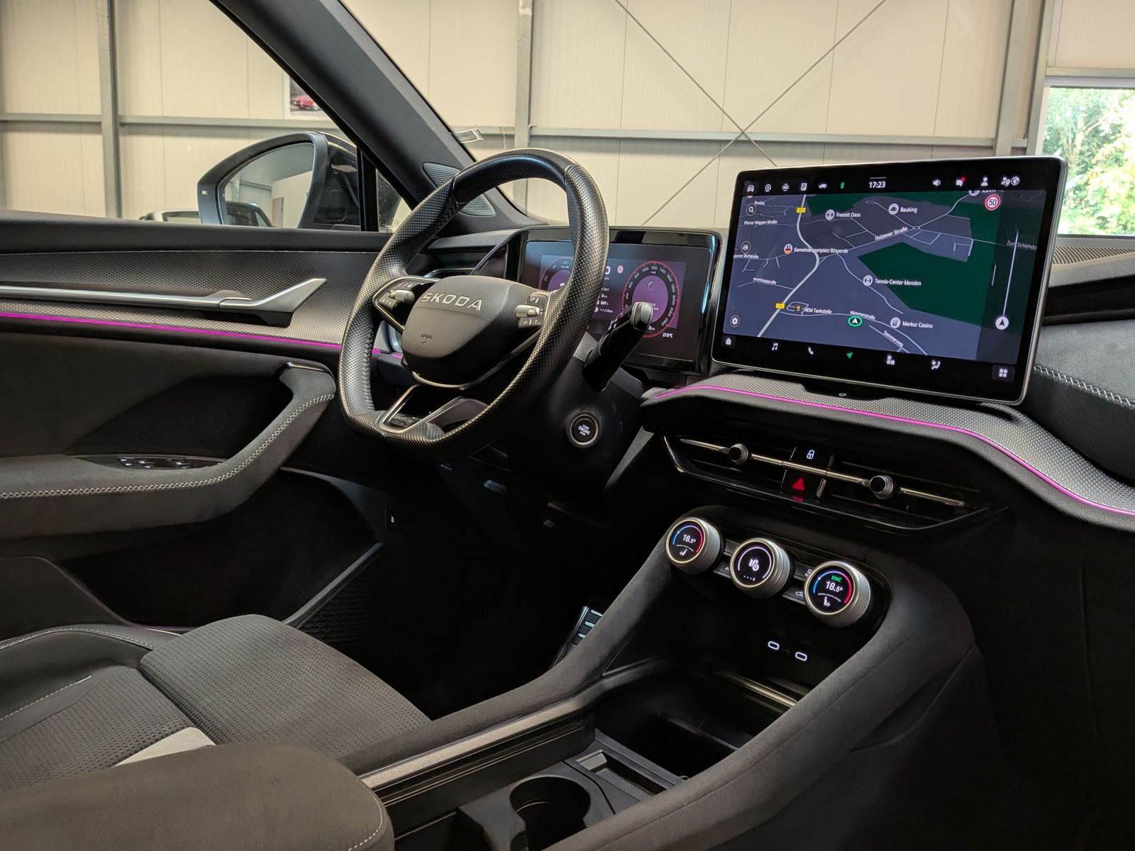 Fahrzeugabbildung SKODA Kodiaq 2.0TDI SPORTLINE*MEMOR*CAM*LED*ACC*7-SITZ