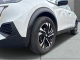 Peugeot 2008 Allure Pack PT 130 Eat8  LED Apple CarPlay  - Peugeot in Berlin: 1.8