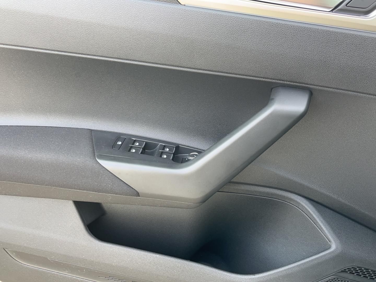 Fahrzeugabbildung Volkswagen Polo MOVE MOVE 1.0l TSI,Navi,Climatronic,LED,Tel