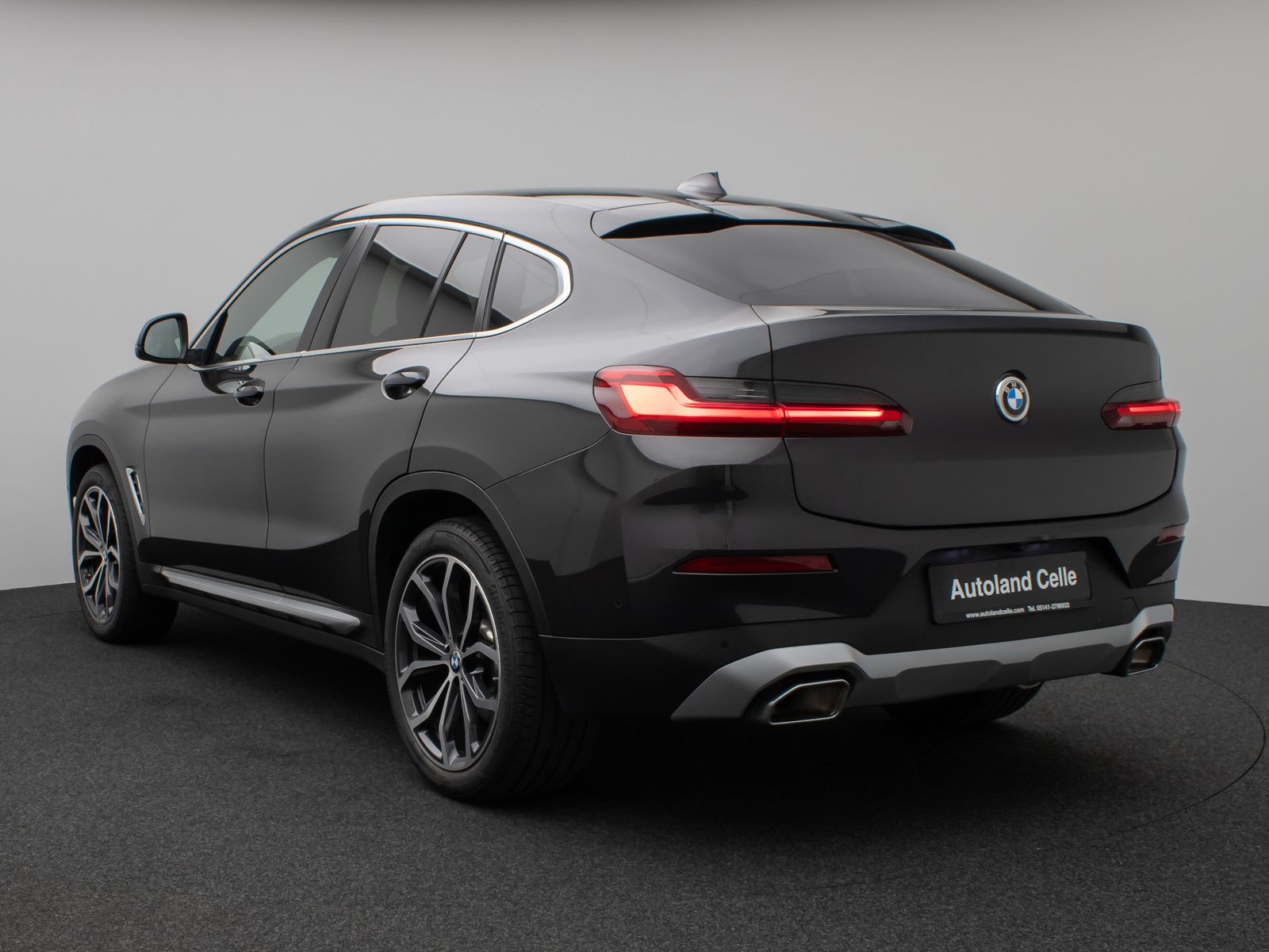Fahrzeugabbildung BMW X4 xD20d Kamera DAB Lenkrhzg AHK Sport 20Zoll