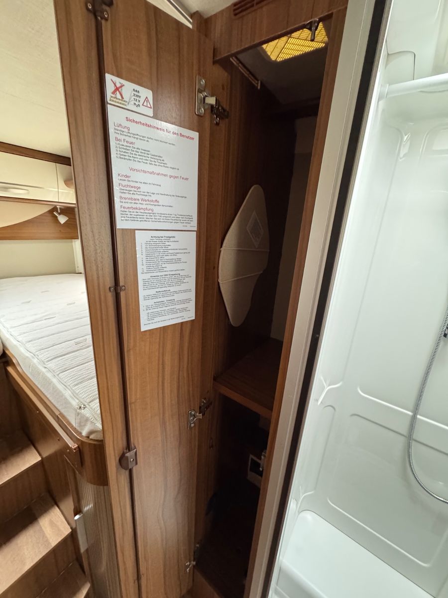 Fahrzeugabbildung HYMER / ERIBA / HYMERCAR Tramp  704 SL **1.Hand**nur 25000 km