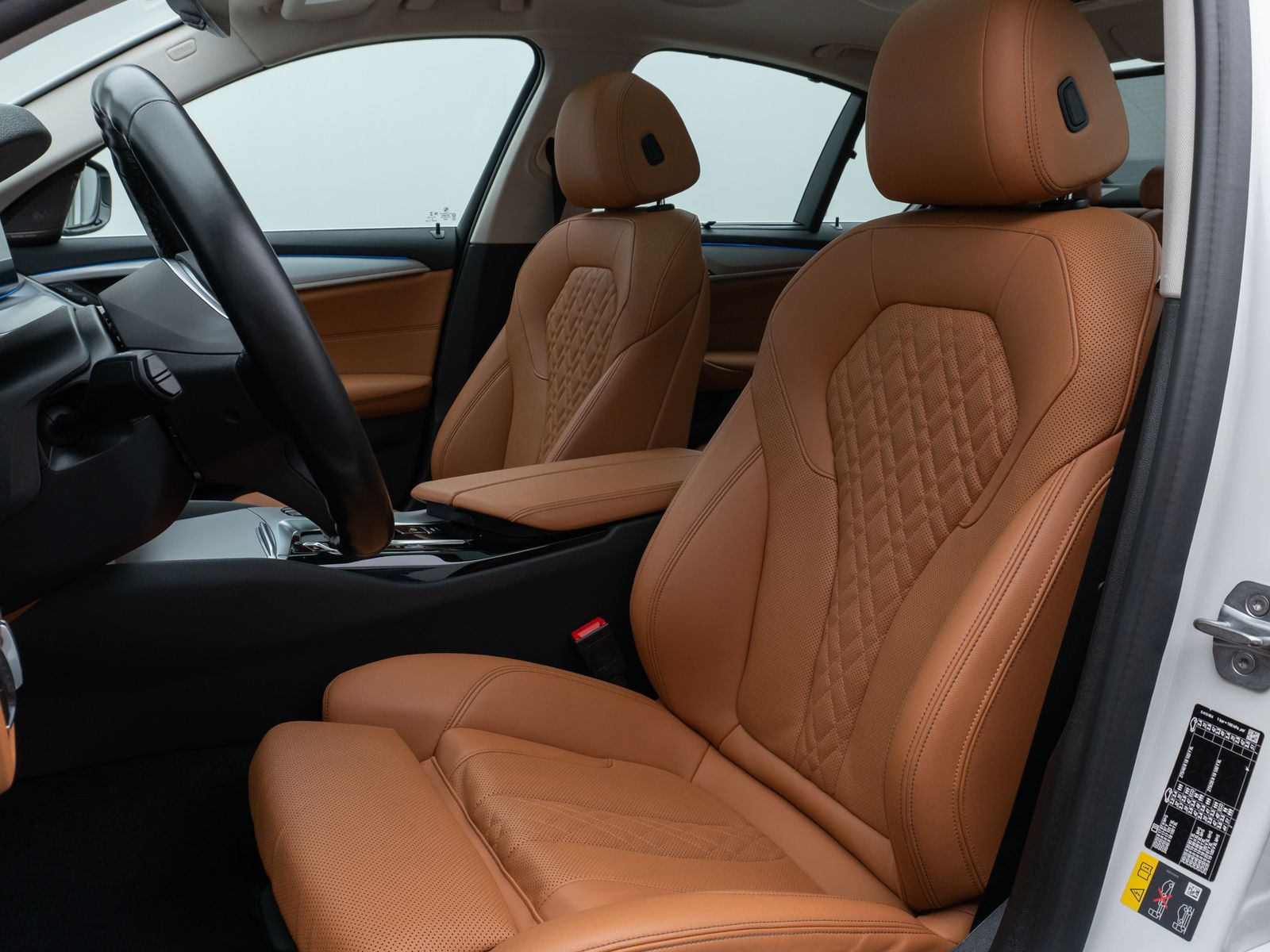 Fahrzeugabbildung BMW 520e Glasdach Kamera DAB H/K DispKey Sport Alarm