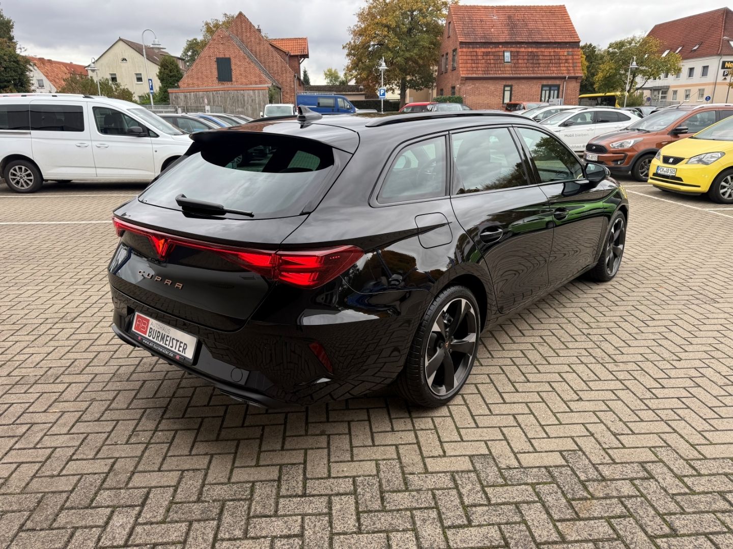 Fahrzeugabbildung CUPRA Leon Sportstourer 1.5 eTSI 110 kW Sportpaket Nav