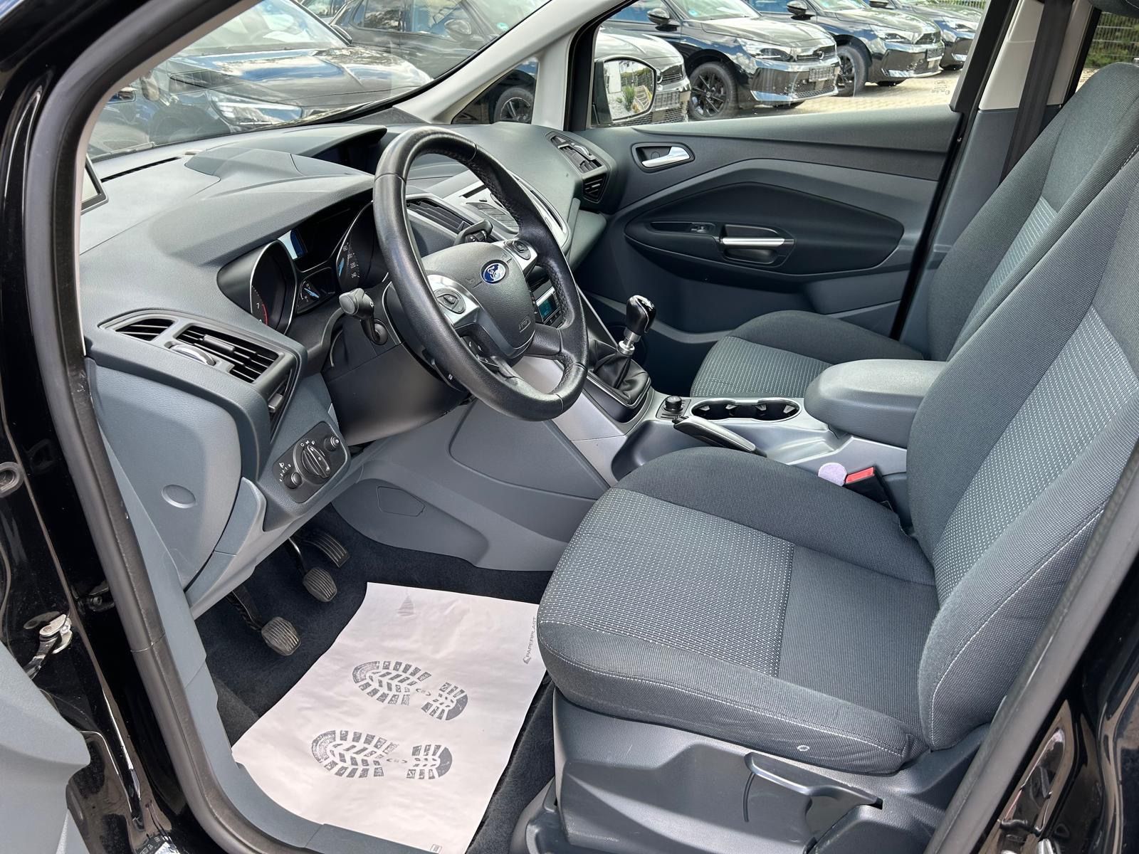 Fahrzeugabbildung Ford C-Max 1.6i°150 PS°AHK°Tüv NEU°Alu°