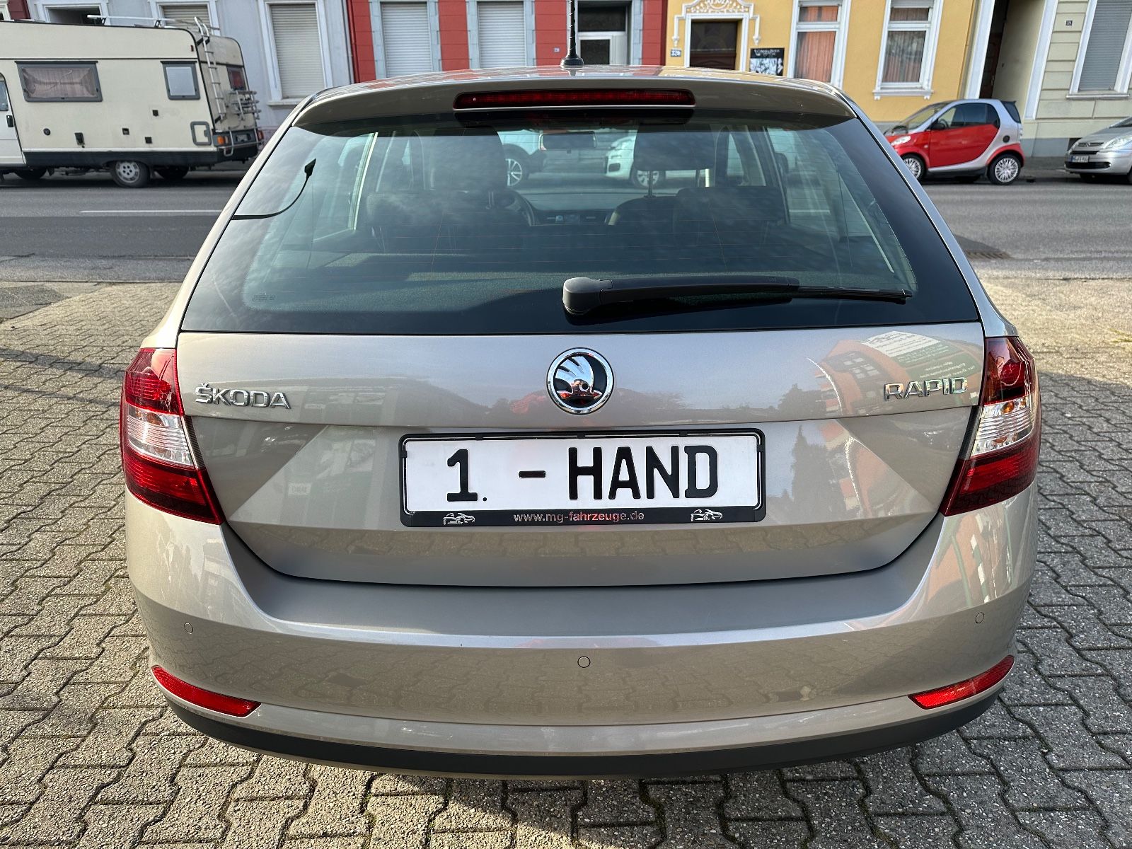 Fahrzeugabbildung SKODA Rapid Spaceback Cool Edition 1-HAND KLIMA PDC