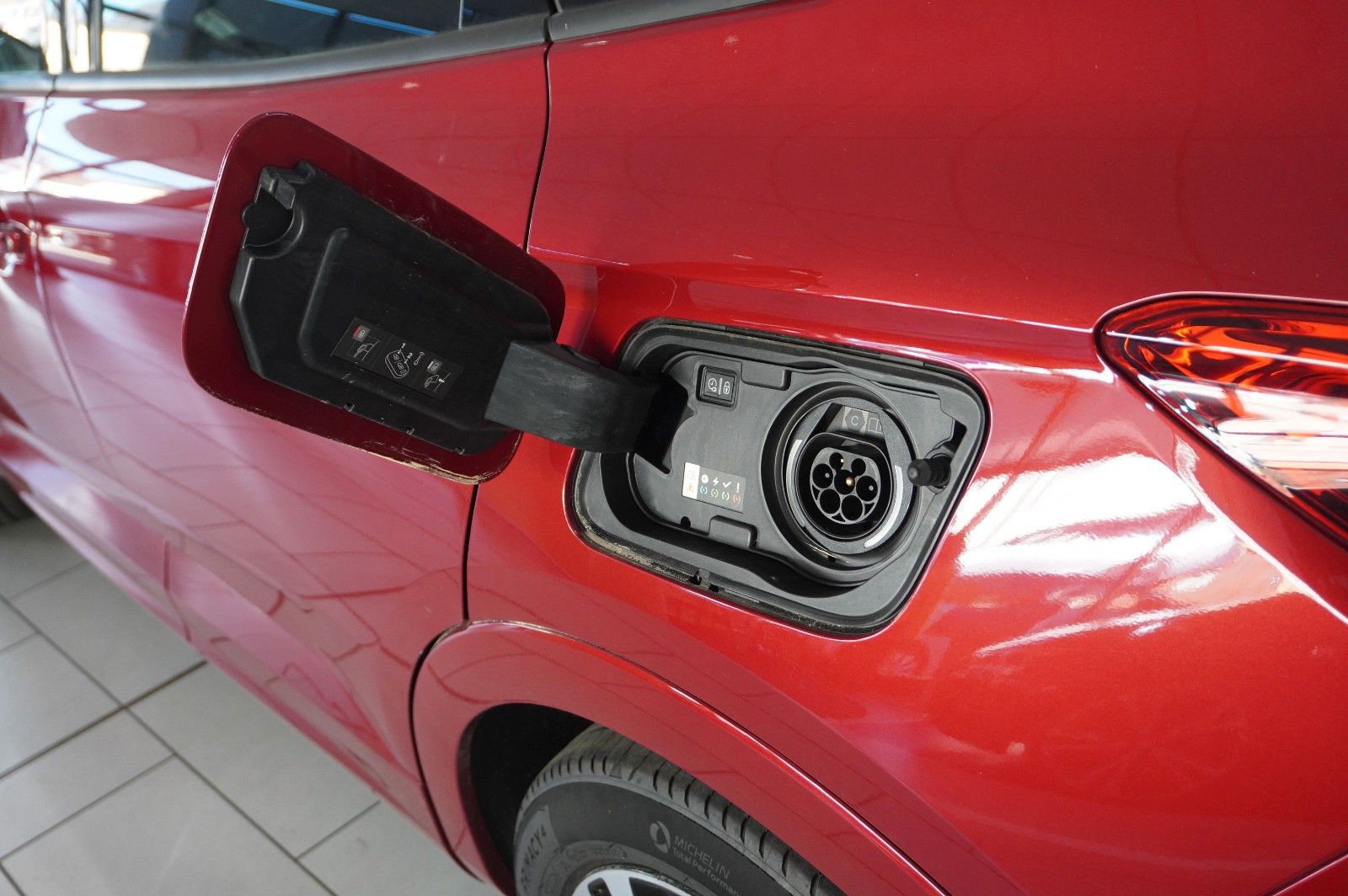 Fahrzeugabbildung Opel Grandland (X) ULTIMATE 4HYBRID NAVI/LED/360°/AHK