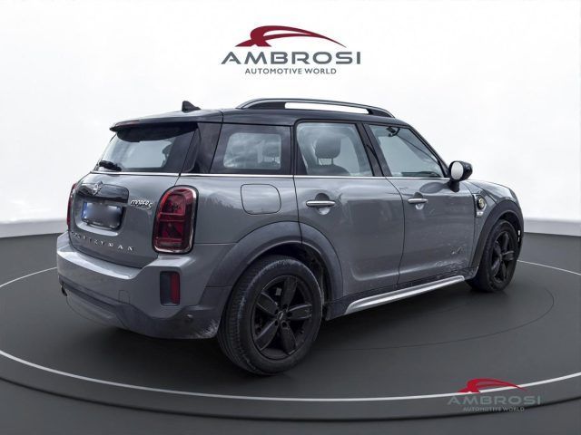MINI Countryman Cooper 1.5 Cooper SE ALL4 Automa imagem 3
