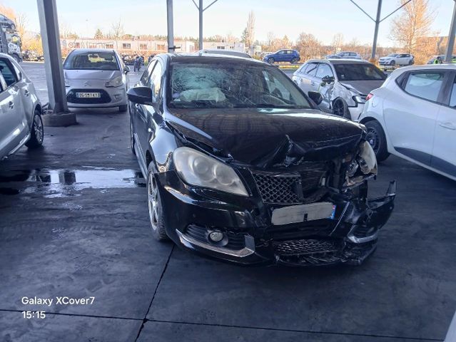 Suzuki KIZASHI 2.4 VVT 178 SPORT 4X4