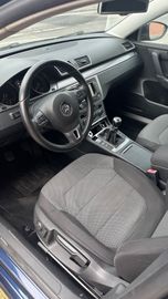 Volkswagen Passat - 4
