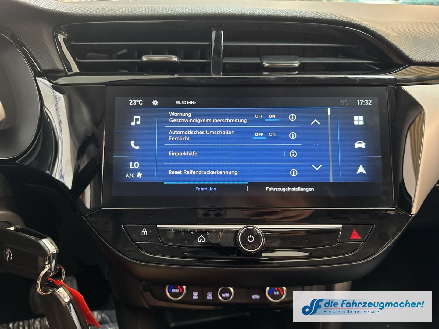 Fahrzeugabbildung Opel Corsa-e *Alu, Wärmepumpe, SHZ*Edition Apple CarP