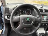 Skoda Octavia 1.6 Ambiente Ambiente - Skoda Octavia mit Benzin-Antrieb: Limousine, 1.6