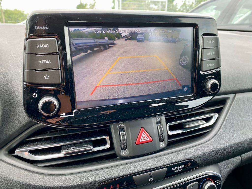 Fahrzeugabbildung Hyundai i30 1.0 AAC SHZ ALLWETTER ALU CARPLAY KAMERA