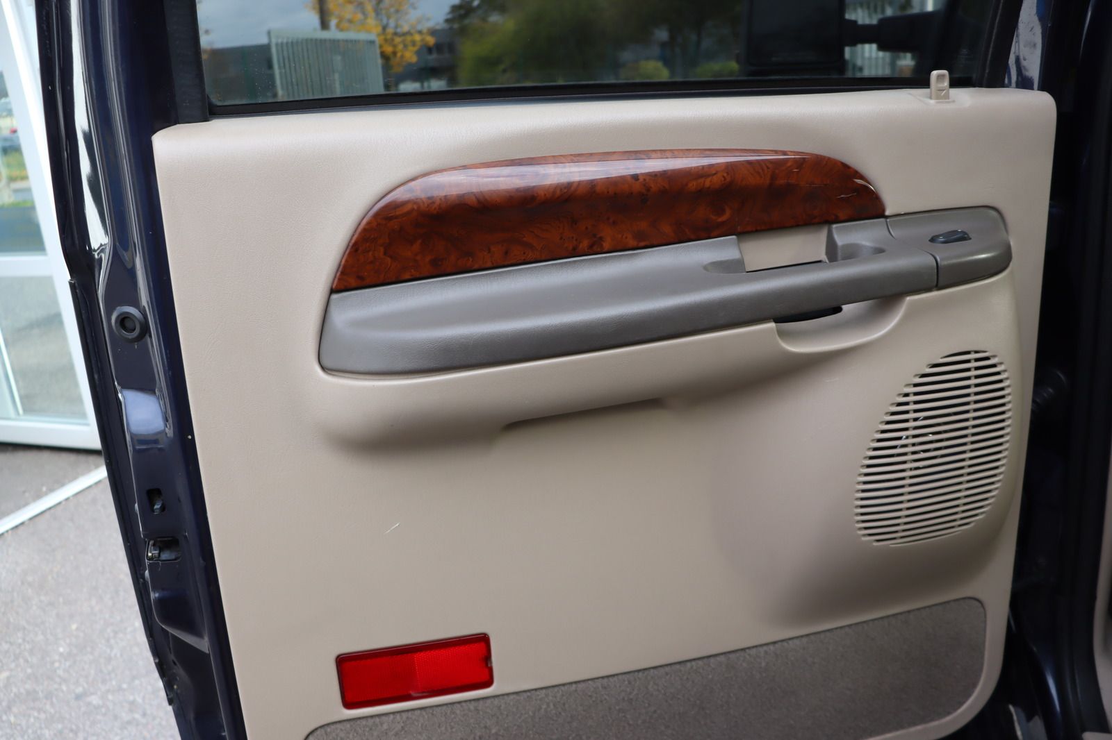 Fahrzeugabbildung Ford Excursion * HU/AU 02.26 * Sitzhzg. * Rückfahrk.