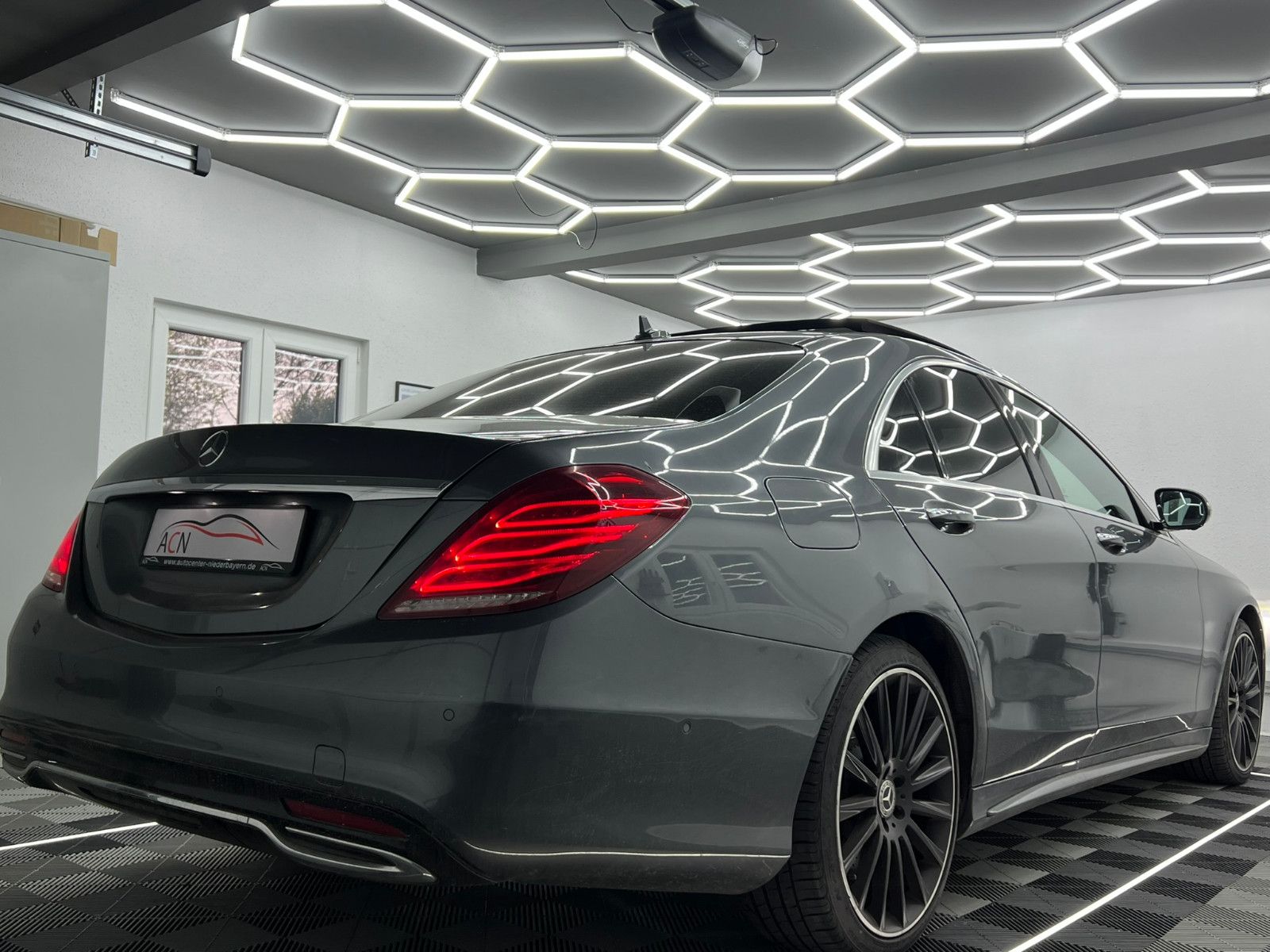 Fahrzeugabbildung Mercedes-Benz S 350 Lim. AMG-LINE/DISTRONIC/LED/PANO/360*/AMBI