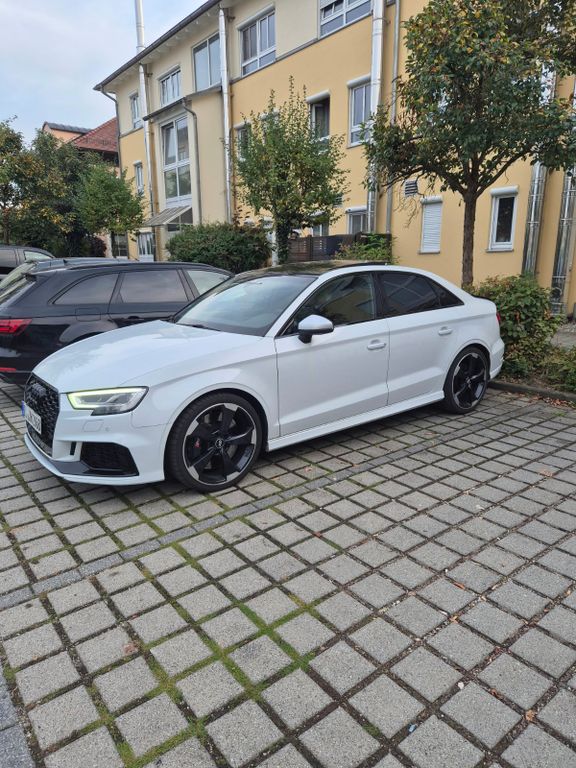 Image of Audi RS3