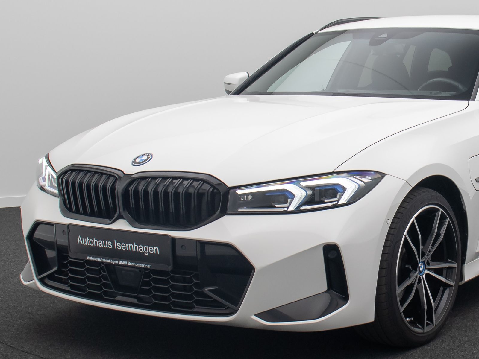 Fahrzeugabbildung BMW 330e M Sport HUD H/K DAB Kamera Alarm AHK 19Zoll