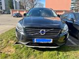 Volvo XC60 D3  Momentum Automatic gepflegt  - Volvo XC60: 3D