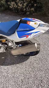 Aprilia RSV 1000 Tuono - APRILIA NAKED BIKE