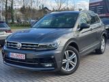 Volkswagen Tiguan R Line Head-Up 360*Kamera 4Motion AHK - Volkswagen Tiguan mit Benzin-Antrieb: Vollleder, Beheizbare Frontscheibe, mit Klimaautomatik