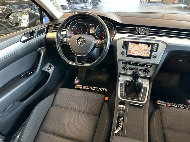 MYAUTOCENTER – Gebraucht- und Jahreswagen mit Werkstattservice in Pfaffenhofen Volkswagen Passat Variant Comfortline *4Motion*Kamera*AHK*