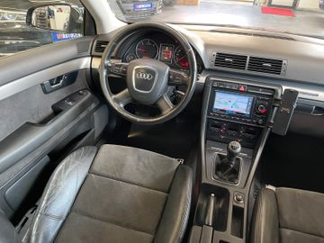 Audi A4 Avant 2.0 TDI quattro *Xenon*Sline*