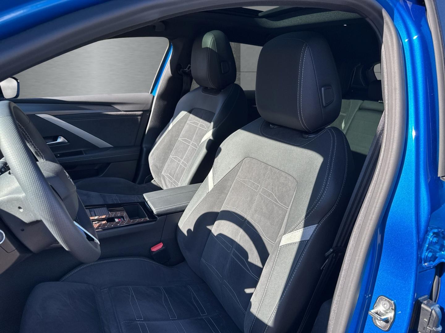 Opel Astra Electric GS ACC 360 Kamera Pano Allwetter 