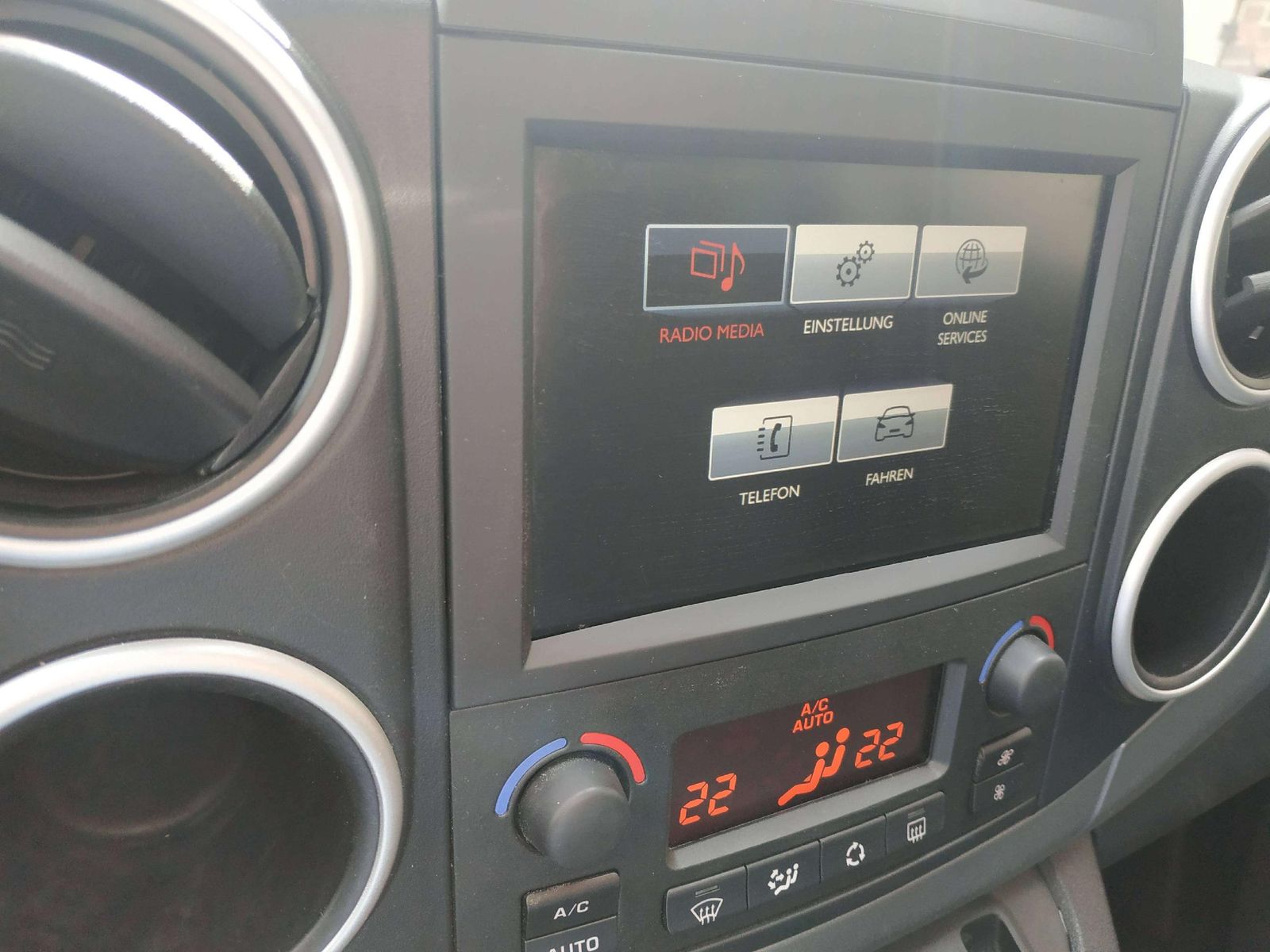 Berlingo 1.2 / TÜV NEU/ Tempomat/ Rückfahrkamera – Bild 19