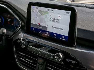 Ford Kuga 1.5 Titanium X- Keyless AHK el. Heckkl. B&O