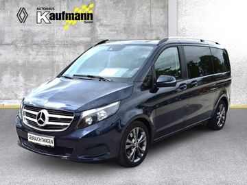 Mercedes V 220 - 1
