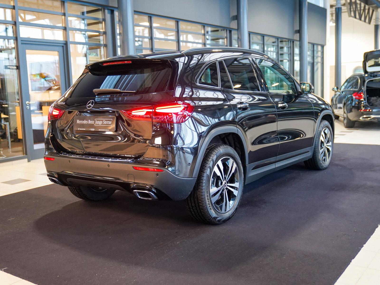 Mercedes-Benz GLA 200 d Progressive Night Leder DISTRO CarPlay