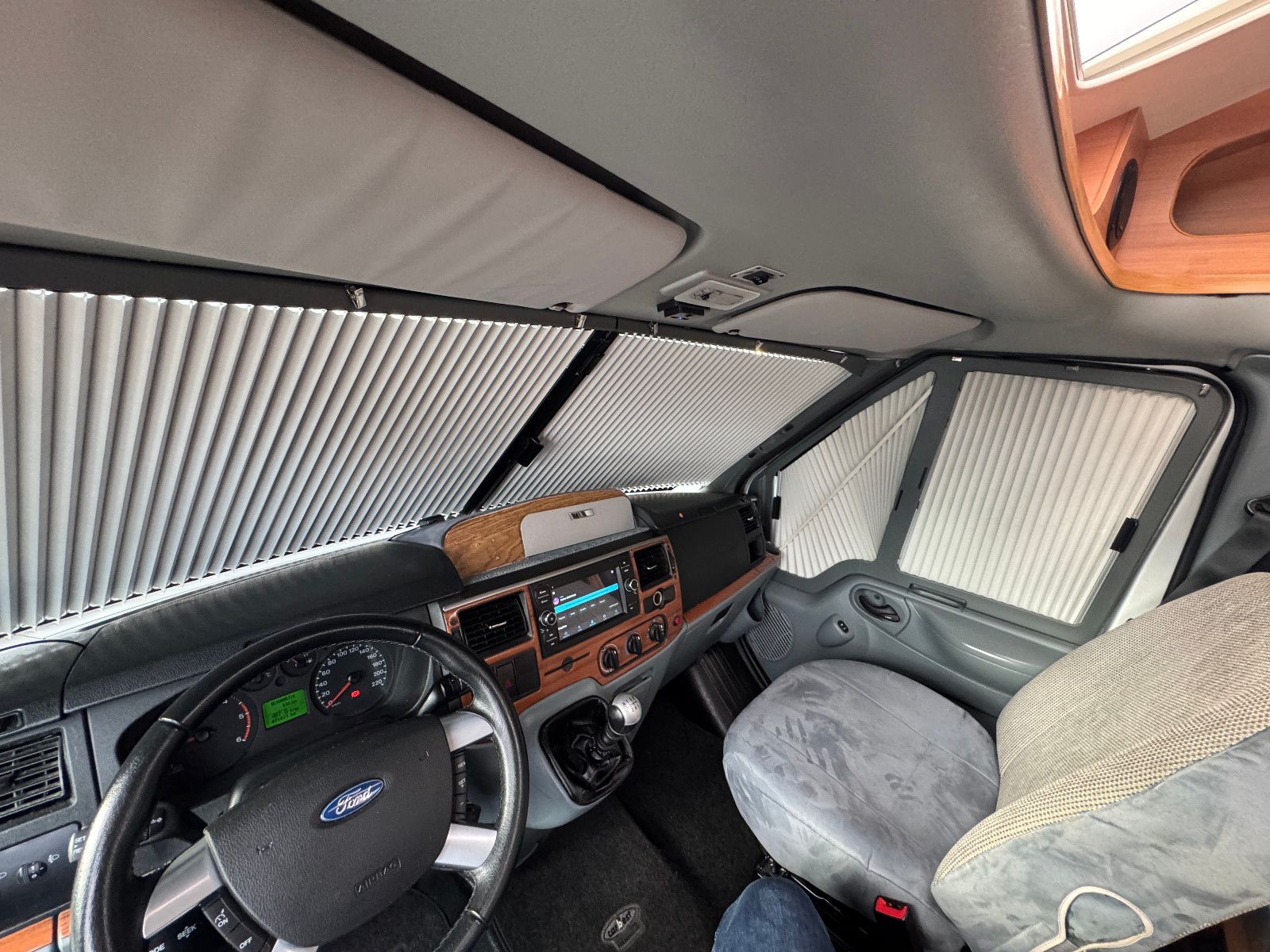 Fahrzeugabbildung HYMER / ERIBA / HYMERCAR Van 512 SILVERLINE FORD TRANSIT SOLAR TV KAMERA