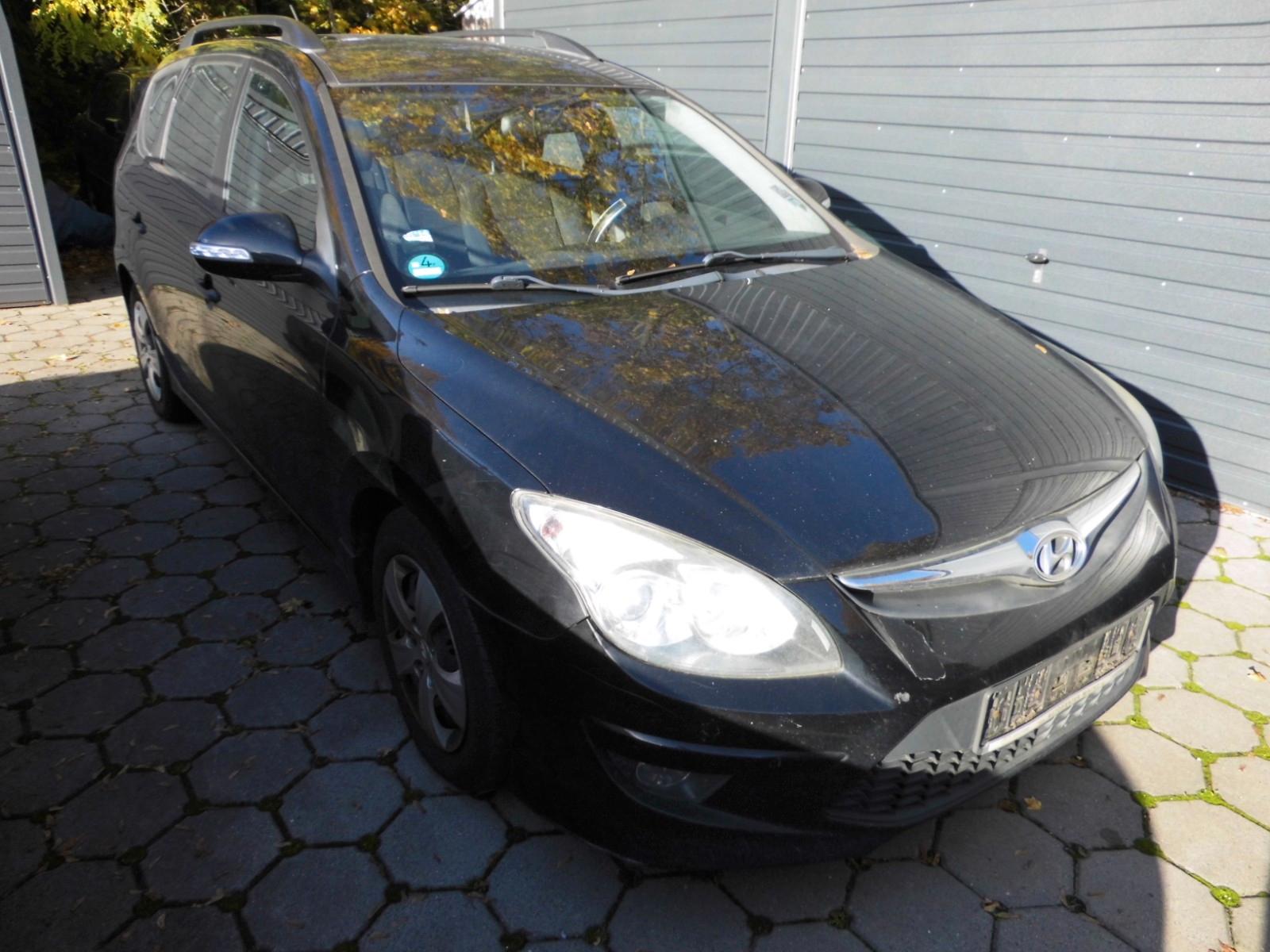 Hyundai i30 2012 — салон