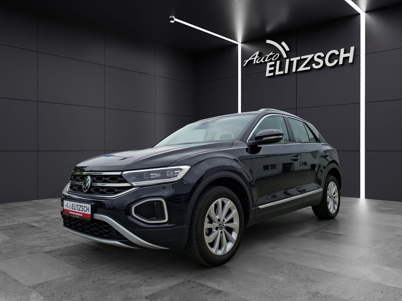 Fahrzeugabbildung Volkswagen T-Roc TSI Style LED AHK Navi AID ACC RFK SH