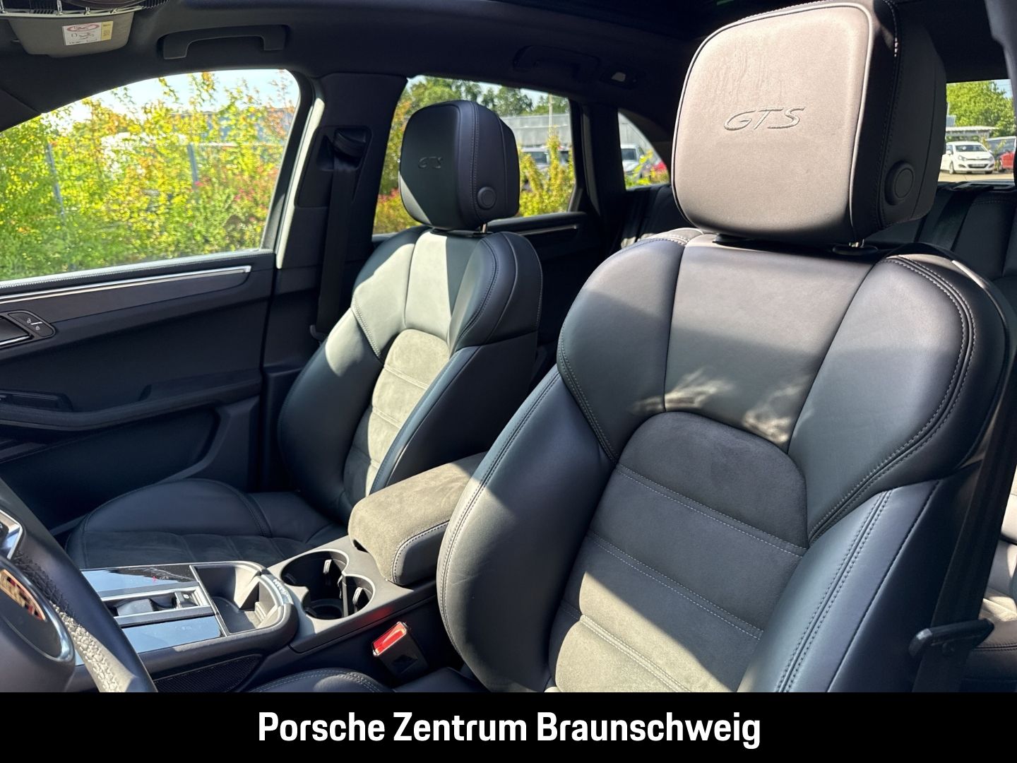 Porsche Macan GTS Standheizung BOSE Luftfederung PASM foto 12