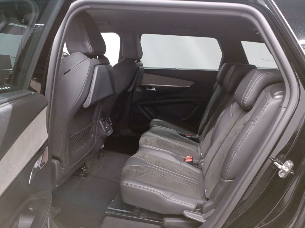 Fahrzeugabbildung Peugeot 5008 GT 1.5D NAVI/LED/SHZ/LEDER/MASSAGE/PARKASS