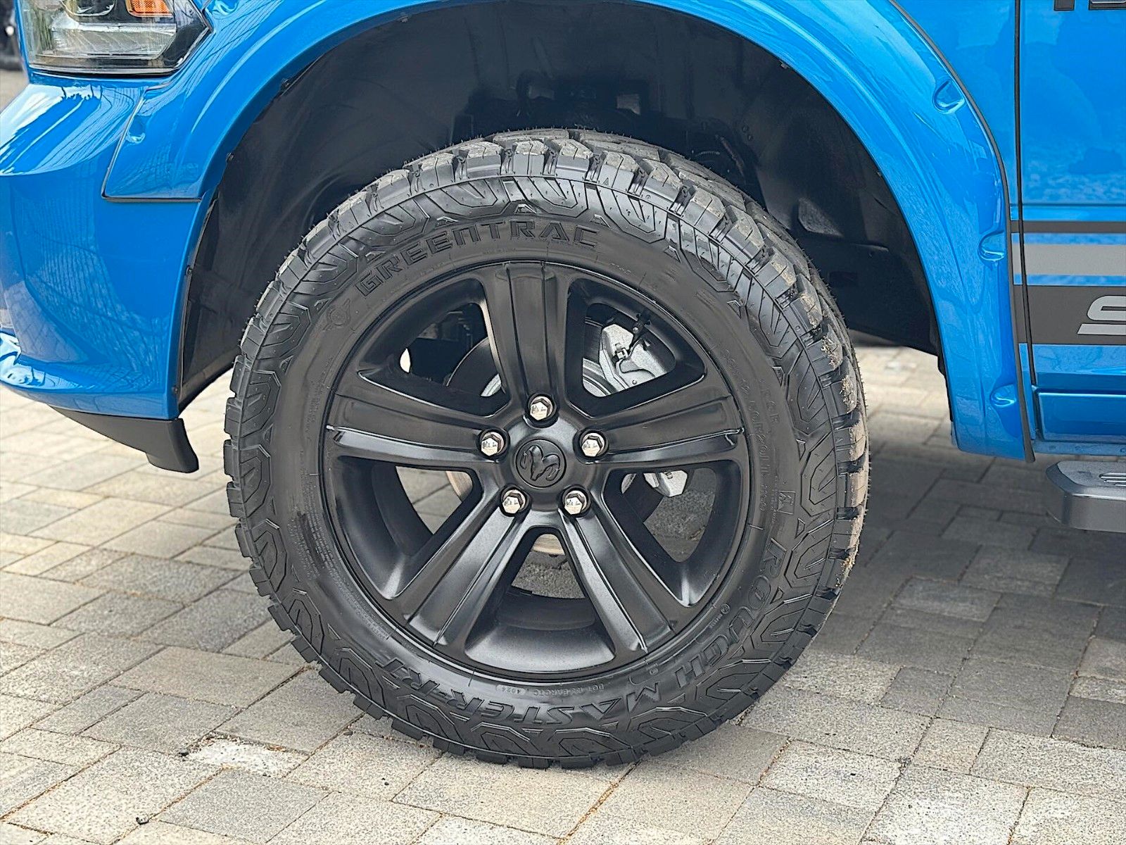 Fahrzeugabbildung Dodge RAM 5.7 V8 HEMI SPORT Offroad NIGHT 4x4 LED 19%