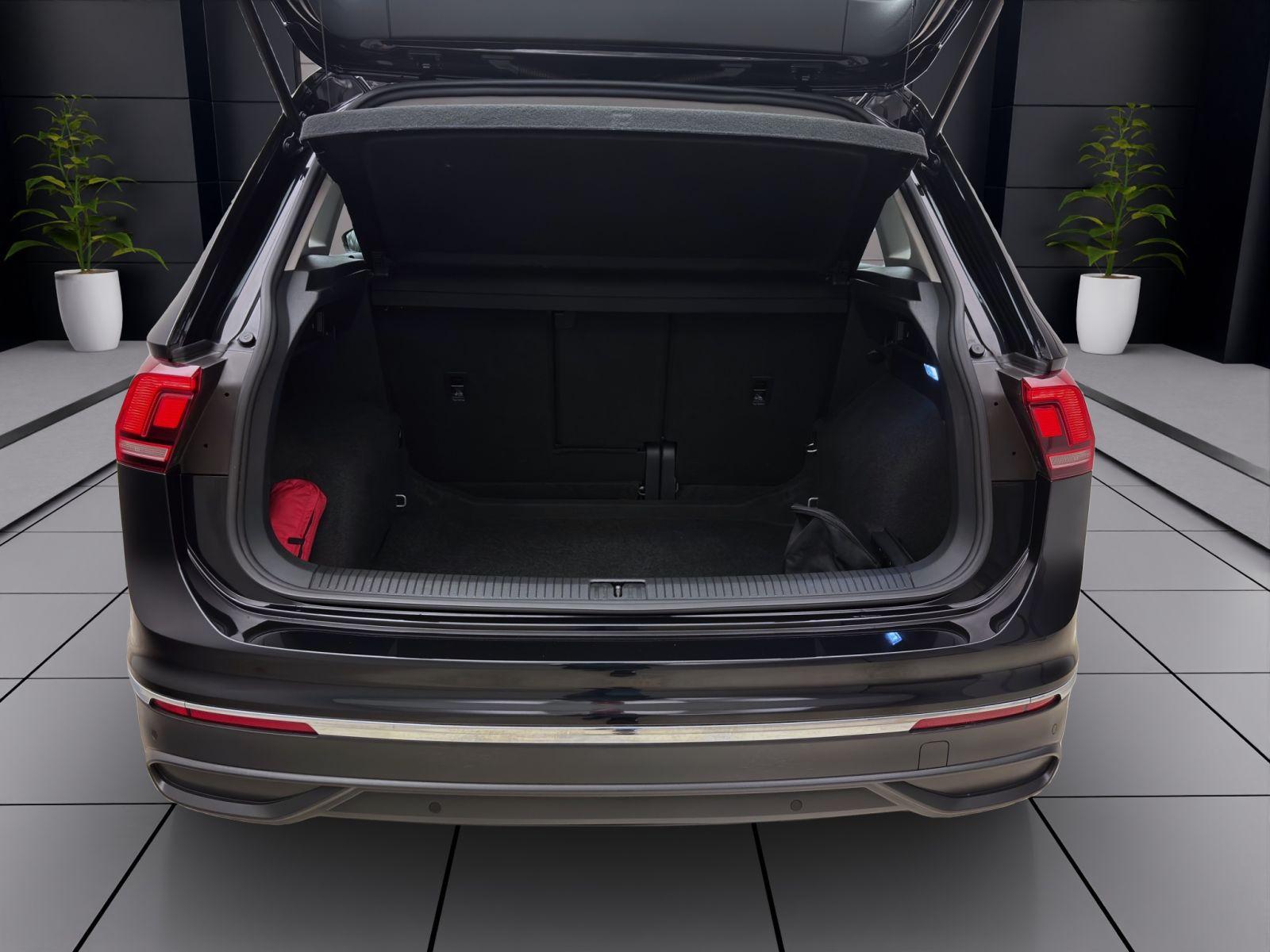 Volkswagen Tiguan 2.0 TDI DSG LIFE AHK NAVI KAMERA ACC