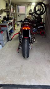 Aprilia Tuono V4 Factory  - APRILIA NAKED BIKE