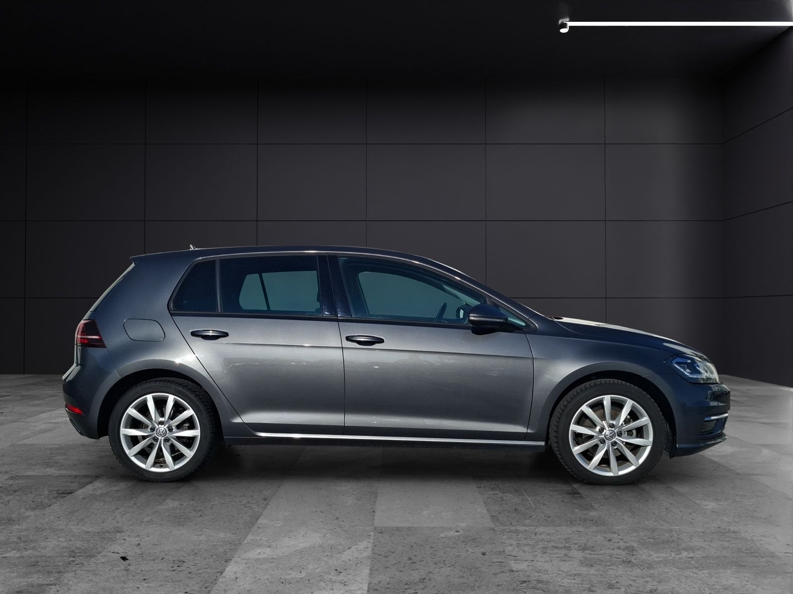 Fahrzeugabbildung Volkswagen Golf VII TSI Higline LED AHK Navi Pano ACC RFK S