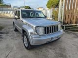 Jeep Cherokee 2.8 CRD DPF Limited Auto - gebrauchte Jeep Cherokee aus dem Jahr 2009