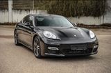 Porsche Panamera Turbo Turbo - Porsche Panamera: Schwarz